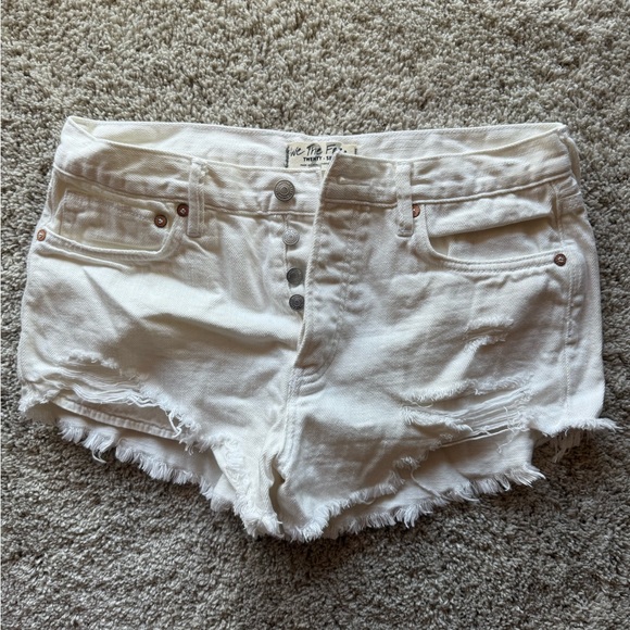 Free People White Denim Shorts - Picture 1 of 2
